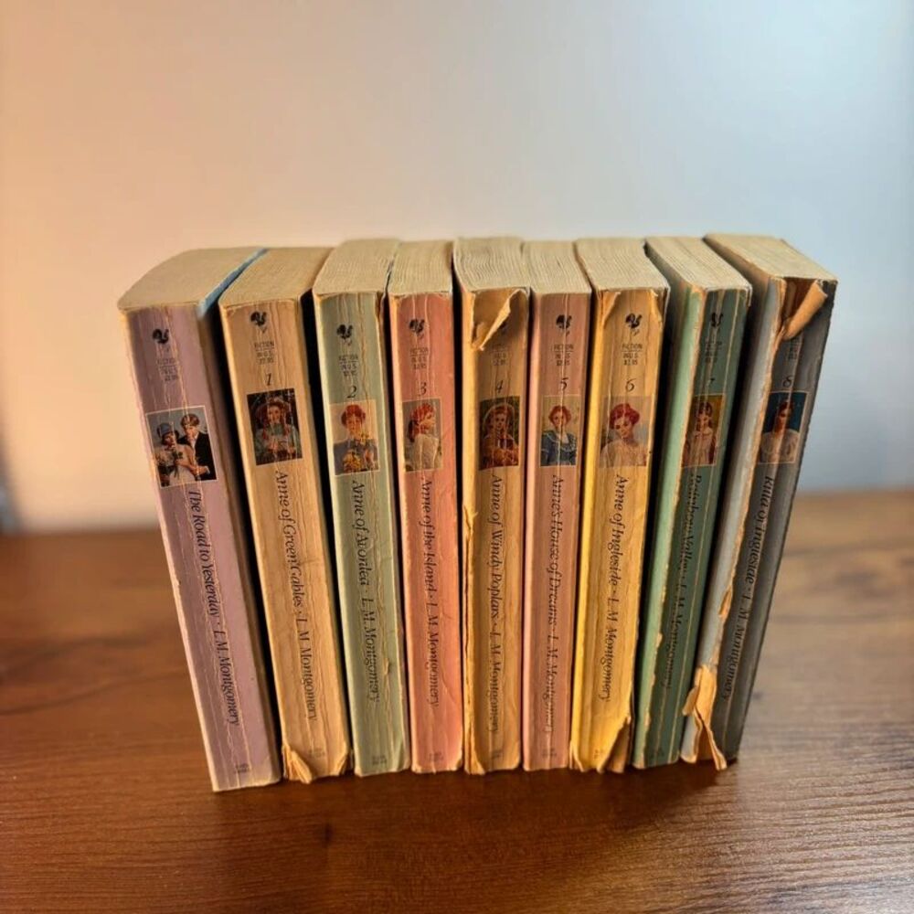 Anne of Green Gables Series Complete 8-Book Set + The Road to Yesterday